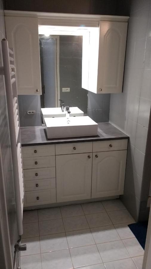 לינה וארוחת בוקר Courcouronnes Chambre Paisible Tout Confort מראה חיצוני תמונה